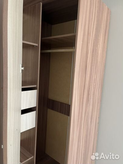 Угловой шкаф