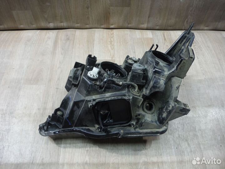 Фара правая №222 lexus LX 570 2008