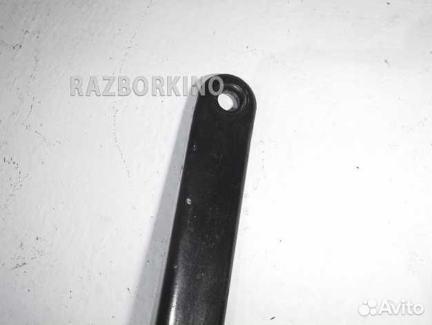 Поводок стеклоочистителя передний