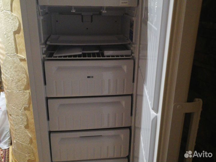 Морозильный шкаф бу Indesit