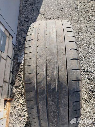 Yokohama Advan Sport V105 245/45 R19 98Y