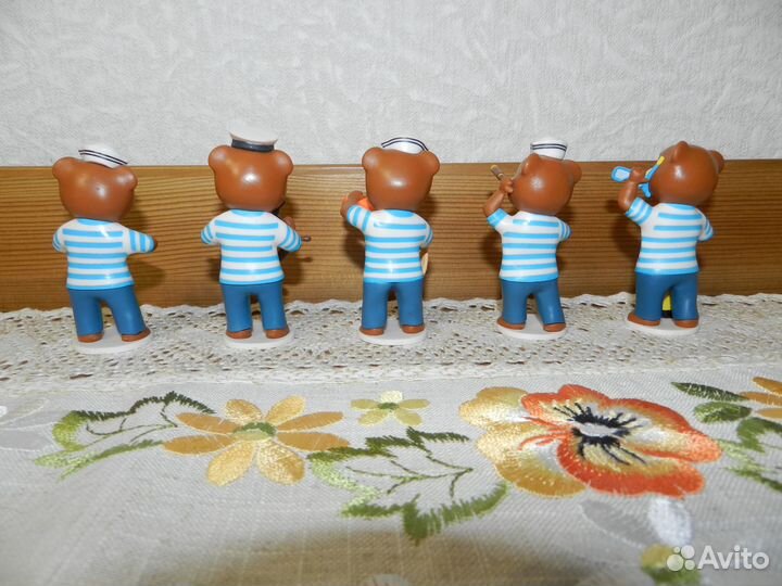 Фигурки Барни