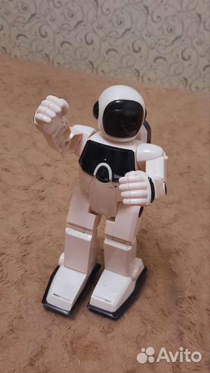 Игрушка робот
