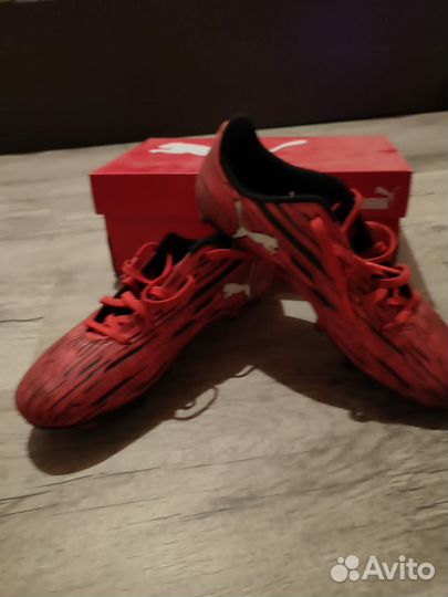 Футбольные бутсы