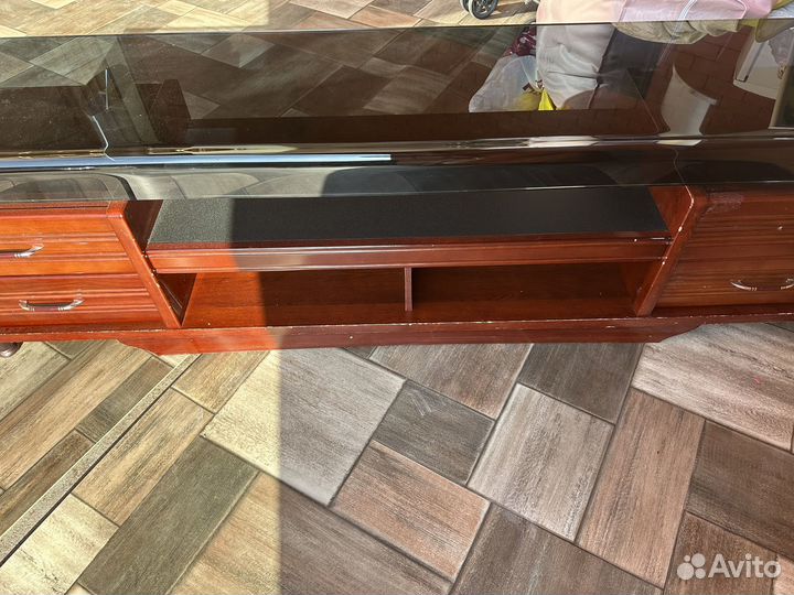 Тумба под телевизор массив