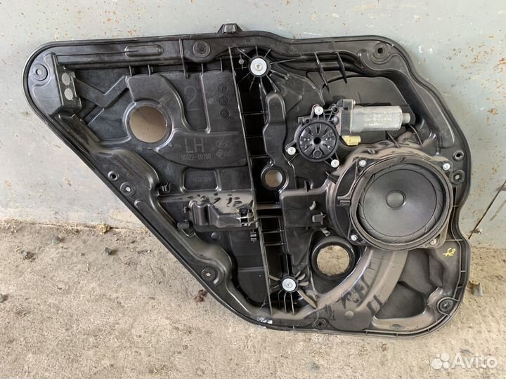 Стеклоподъемник задний левый Хундай Соната YF