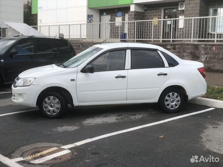 LADA Granta 1.6 МТ, 2013, 175 375 км