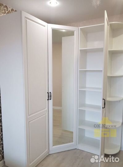 Зеркальный шкаф