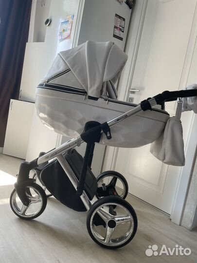 Коляска 3 в 1 Adamex Chantal SE DeLuxe