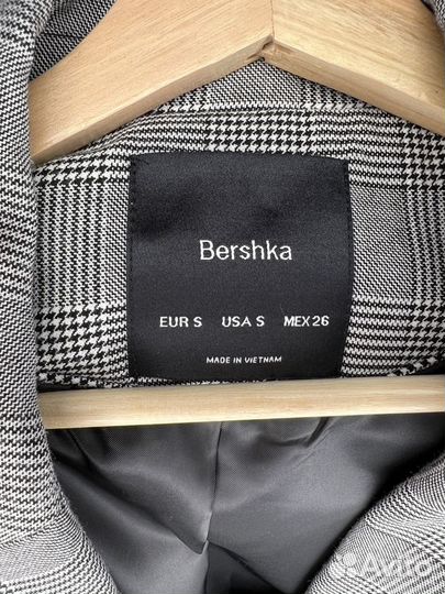 Пиджак женский Bershka