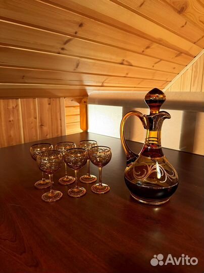 Графин с рюмками чехия с позолотой