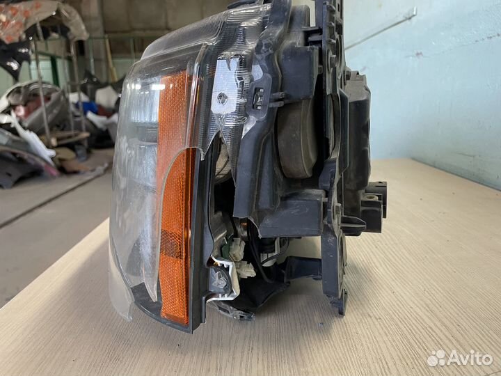 Фара Range Rover Sport L320 2009-2013 LR023552 дон