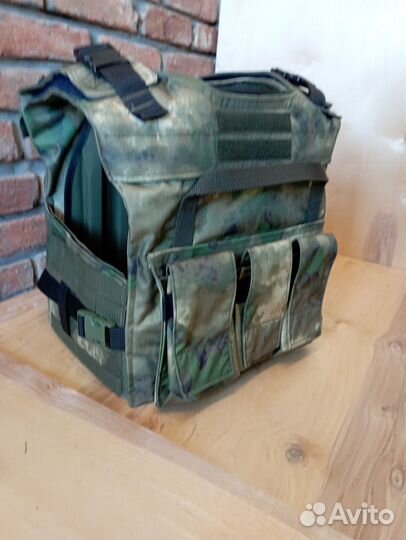 Бронежилет с плитами