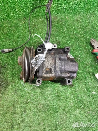 Компрессор кондиционера Mazda Xedos 9