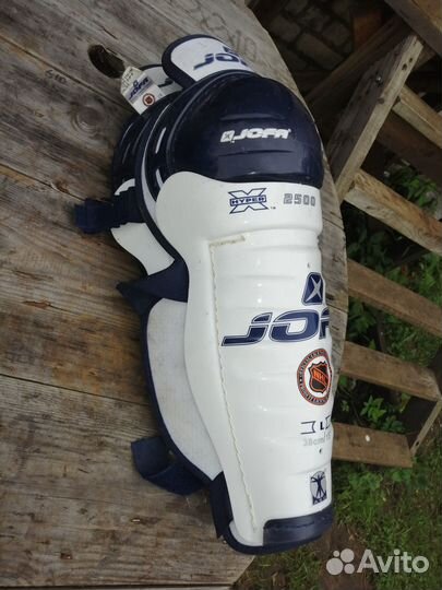 Щитки хоккейные