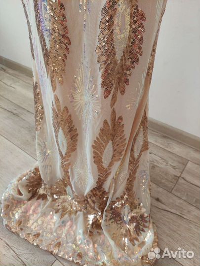 Платье новое