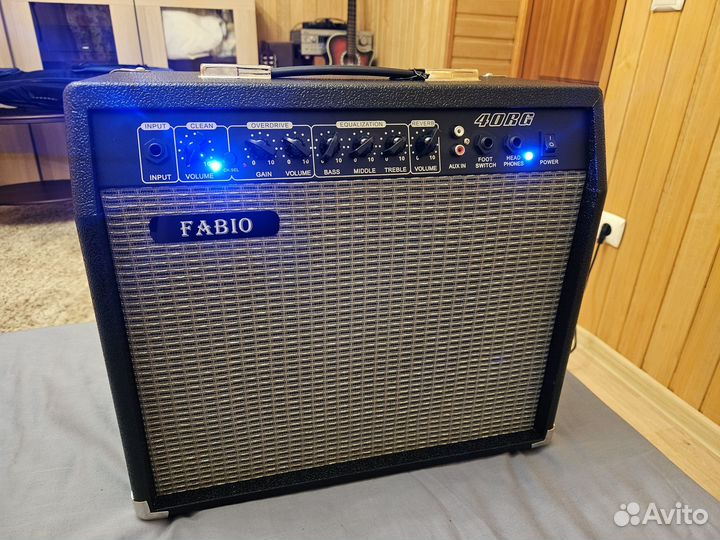 Гитарный комбоусилитель Fabio 40RG