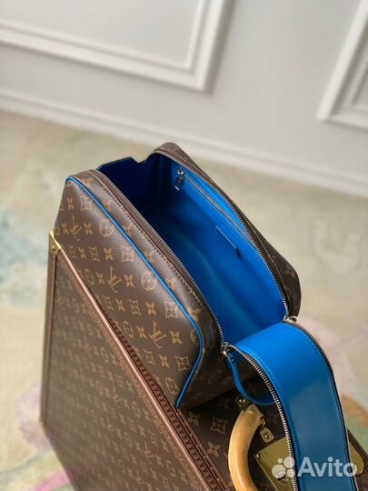 Дорожная косметичка Louis Vuitton