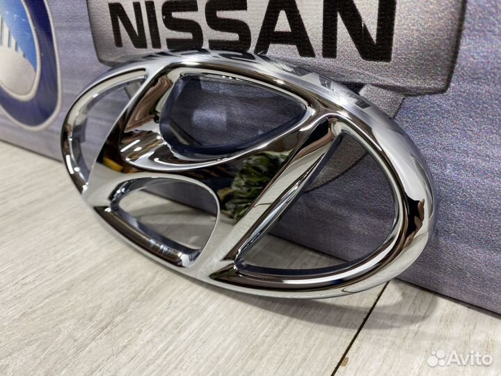Эмблема перед Значок Hyundai solaris