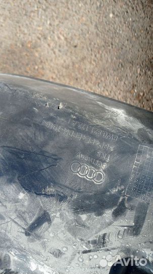 Подкрылок передний правый Ауди А4 после 015 г