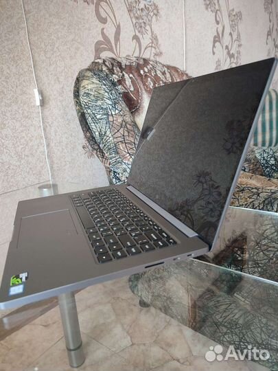 Xiaomi Notebook Pro 15.6 with GTX 1050 Max-Q