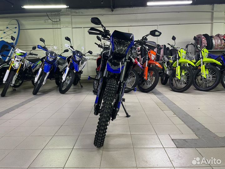 Мотоцикл 300сс Racer XSR (170FMN)