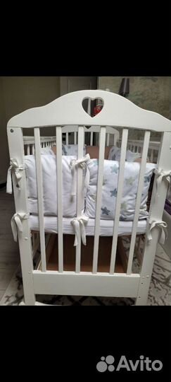 Бортики в детскую кроватку с одеялом