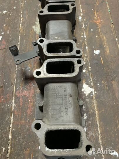 Впускной коллектор Скания 1893329 Scania