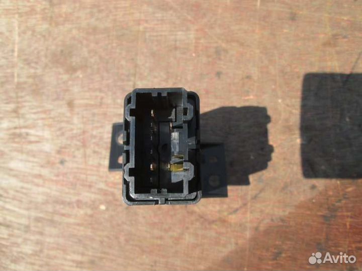 Кнопка аварийки Honda Torneo CF3 F18B 2000/9