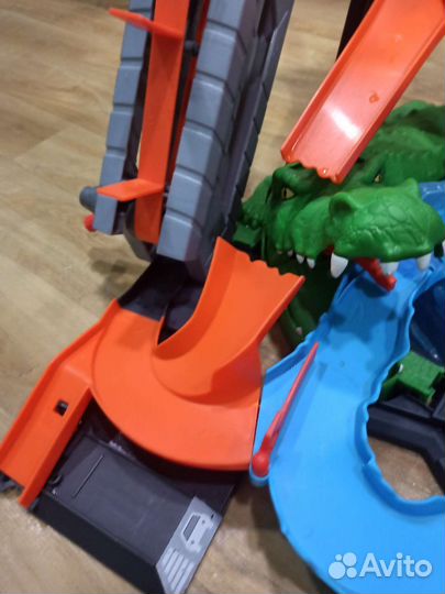 Трек Hot wheels автомойка, оригинал