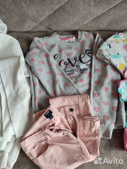 Одежда для девочки пакетом 128-134