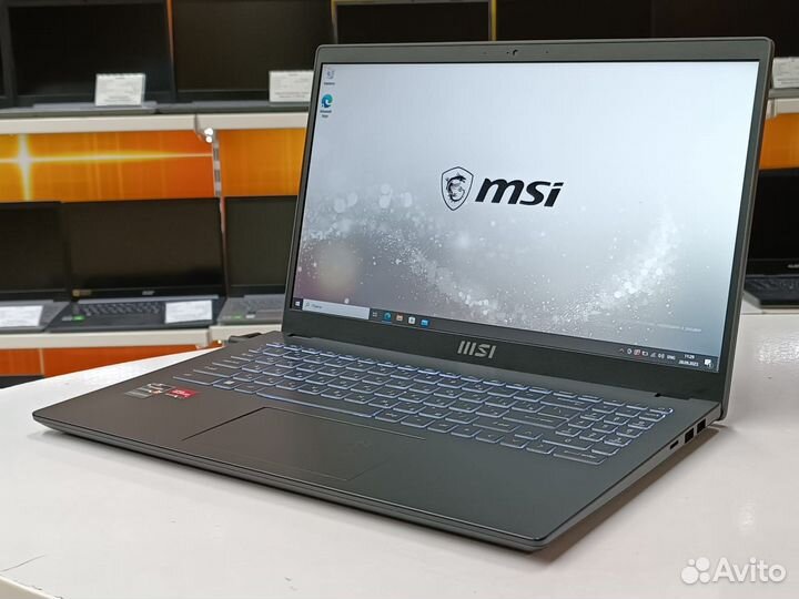 Витринный MSI 15.6''IPS AMD Ryzen 5 5625u 256Gb