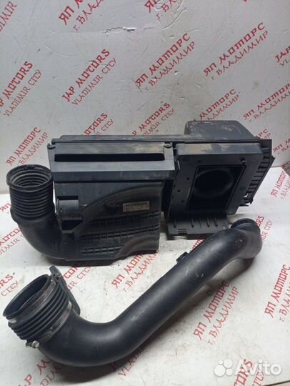 Корпус воздушного фильтра Volvo V40 хетчбек