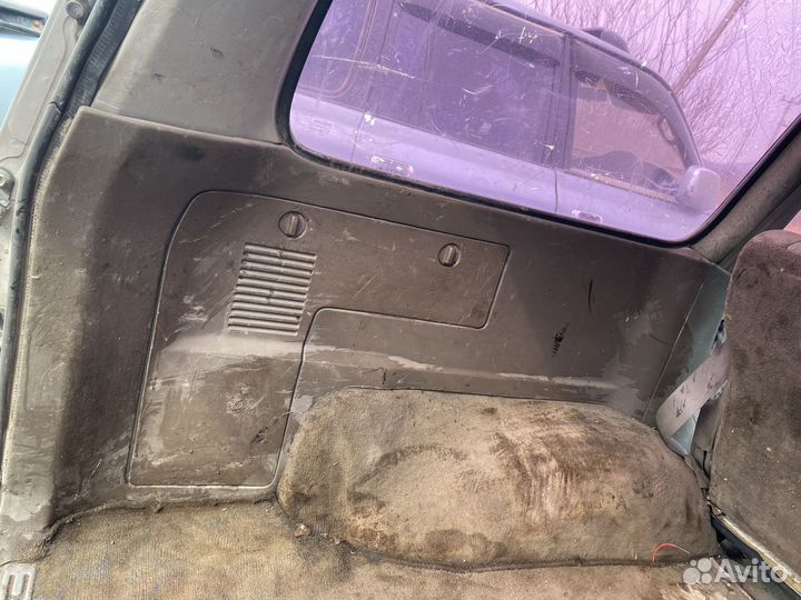 Пластик багажника Land Cruiser 80