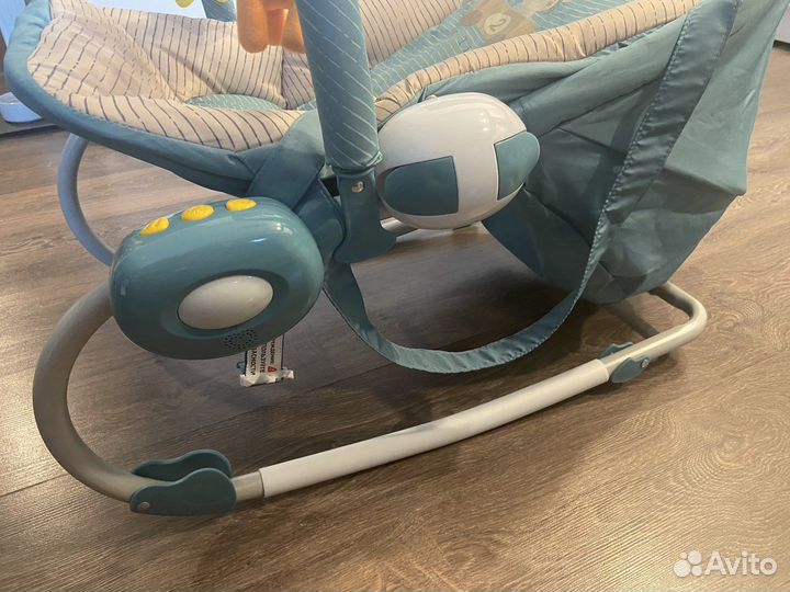 Шезлонг детский babyton