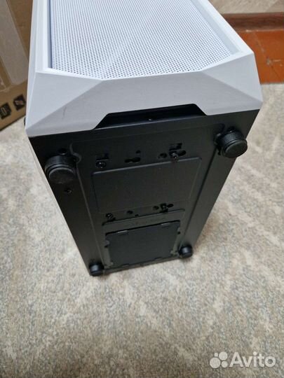Корпус Powercase Rhombus X4