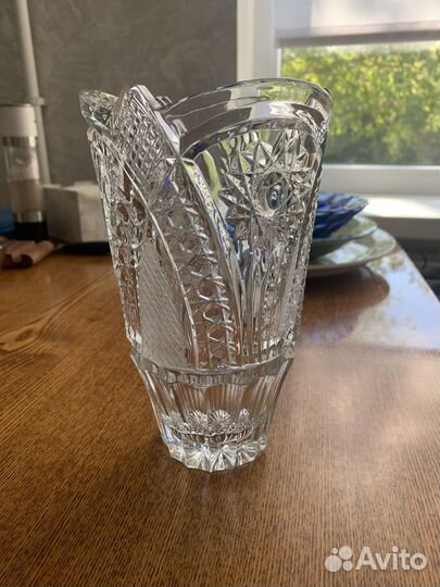 Хрустальная ваза