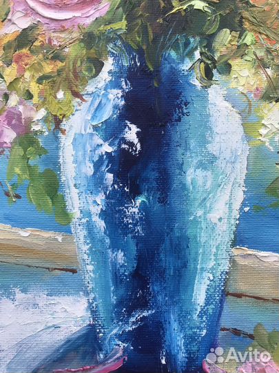 Картина маслом Букет роз в вазе на окне