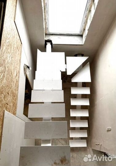 Металлокаркасов лестниц Изготовление