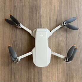 Квадрокоптер DJI Mini 2 Fly More Combo