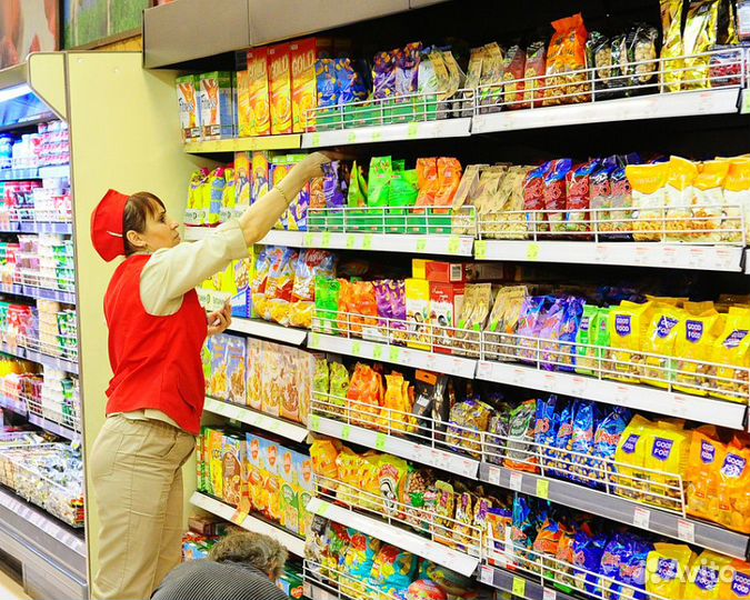 Работник Торгового зала еженедельные выплаты