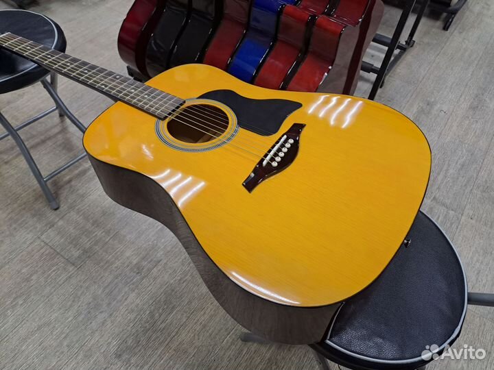 Гитара акустическая вестерн