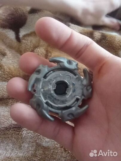 Волчки бейблейд