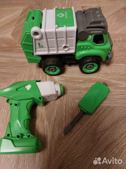 Мусоровоз фирмы Mobicaro