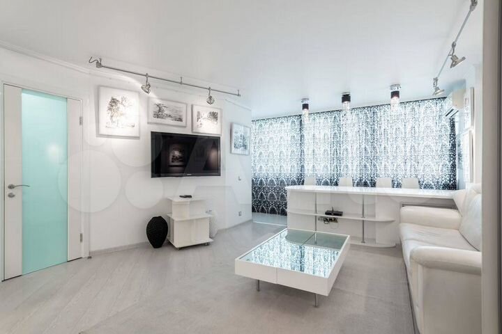 2-к. квартира, 59,3 м², 13/17 эт.