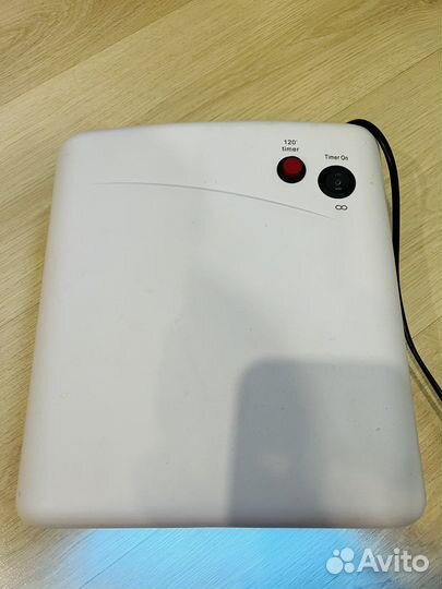 Лампа для ногтей