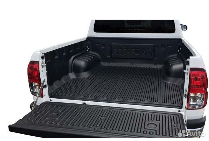 Вкладыш (вставка) в кузов пикапа Toyota Hilux 2015