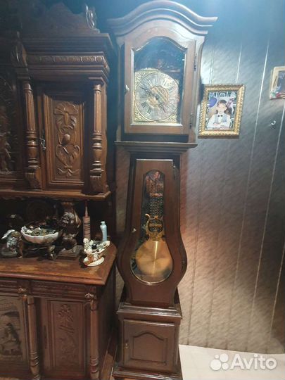 Часы напольные старинные с боем