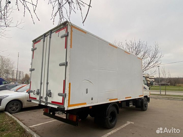 Изотермический фургон 28 м³ Hyundai HD78, 2014