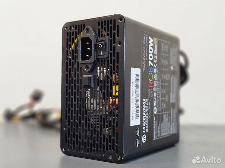 Бп Thermaltake Toughpower GX1 RGB 700W